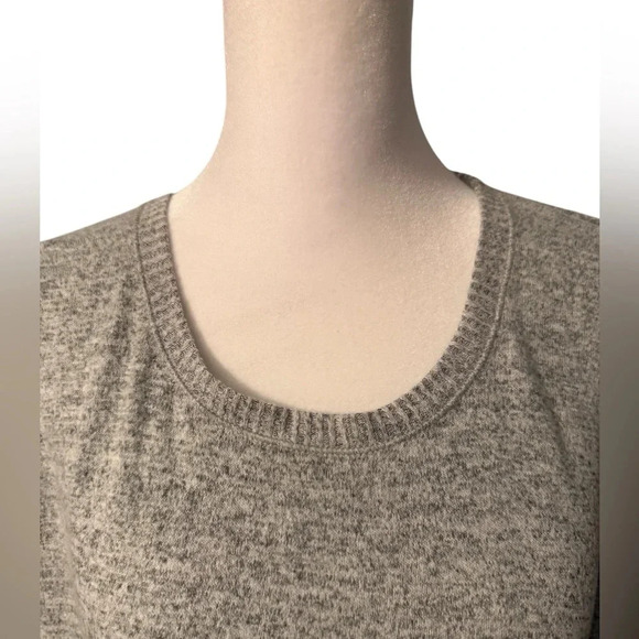 Abercrombie & Fitch Women’s long sleeve pullover gray sweater Size Medium EUC - Picture 7 of 10